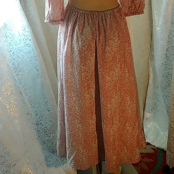 Balloon Sleeves, Open Midriff Midi - Picture 8 of 10